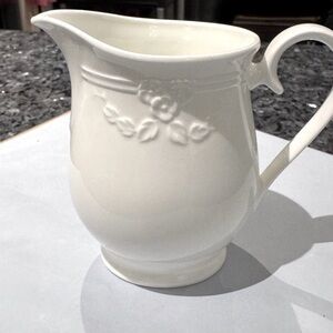✨ Stunning Vintage Villeroy & Boch White Bone China Pitcher – Embossed Floral”✨